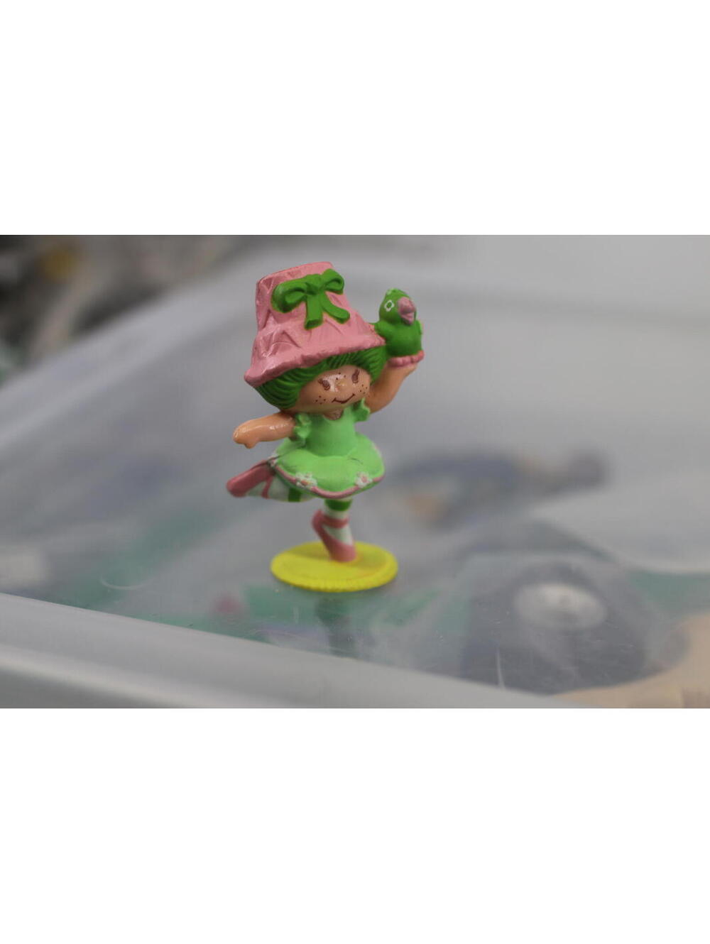 Vintage Strawberry Shortcake Lime Chiffon with Parfait Parrot Deluxe PVC Figure